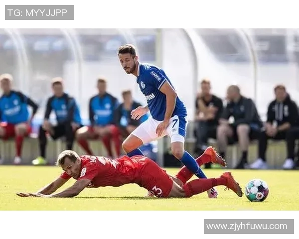 奥厄与波鸿激战正酣比分悬念迭起引发球迷热议 奥厄与波鸿激战正酣比分悬念迭起引发球迷热议